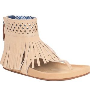 New! Dingo Heat Wave sand  Gladiator Sandal color is sand